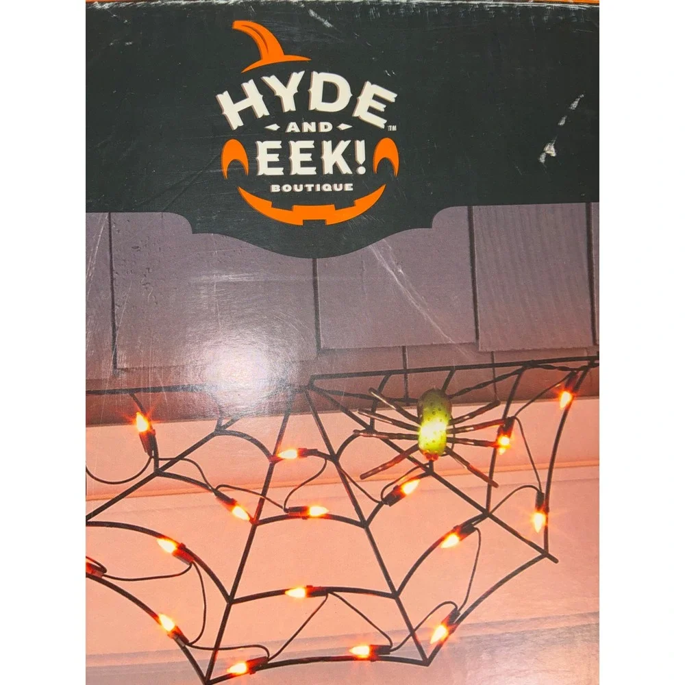 Hyde & EEK! add spooky